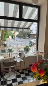 Die Creme: L'Eleganza del Terrazzo Veneziano nel Cuore di Berlino DIE%20CREME%20BERLINO%202 - Ceramica del Conca