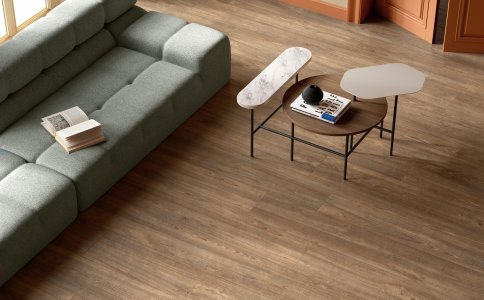 Elle Decor draws inspiration from Alda Merini and celebrates the wood effect Del_Conca_Native_Castagno_Living_03 - Ceramica del Conca