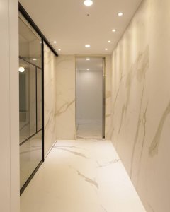 Das Design von Calacatta kleidet ein Penthouse in Seoul von Grund auf ein chinyoungkorea_official%20(2) - Ceramica del Conca