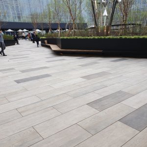 En Corée le centre commercial est construit avec les lattes des collections Dolomiti et Monteverde. IPARK%20MAL_KOREA%20(5) - Ceramica del Conca