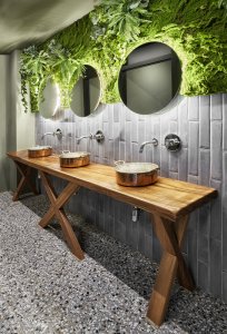 “Da Quei Matti” house jungle, cementine e idee per l’arredo bagno Da%20Quei%20Matti_001 - Ceramica del Conca