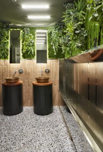 « Da Quei Matti » House Jungle, carreaux de ciment et idées pour décorer les toilettes Da%20Quei%20Matti_004 - Ceramica del Conca