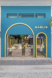 Elemi Karimali zeichnet verantwortlich für den neuen Store von Sarlis Jewellery sarlis%20rodi%20(8) - Ceramica del Conca