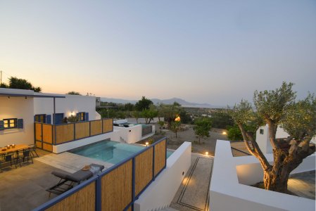 Luxury holidays at Kalathos Square Luxury Suites in Rhodes general5 - Ceramica del Conca