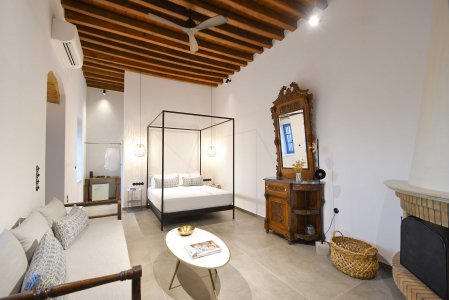 Vacanze di lusso al Kalathos Square Luxury Suites di Rodi sofia2-room3%20(1) - Ceramica del Conca