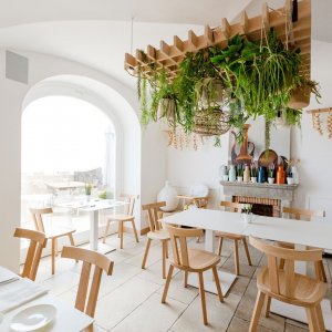 Sul Sentiero degli Dei un ristorante sospeso fra cielo e mare RIFUGIO-DEI-MELE%20(8) - Ceramica del Conca