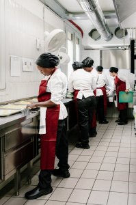 Il progetto Roots di Modena  a Masterchef Italia ROOTS_MODENA%20(2) - Ceramica del Conca