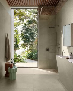 Sensoria celebra la bellezza delle superfici in gres effetto pietra Del%20Conca_Sensoria_05%20Bagno%20pagina11 - Ceramica del Conca