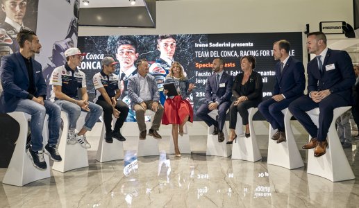 Il Team Del Conca Gresini Moto3 rivive nelle immagini del nuovo trionfo di Jorge Martin team%20del%20conca%20gresini%20racing%20cersaie%202018 - Ceramica del Conca