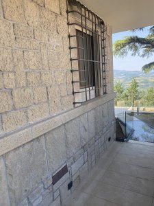 Un Gioiello Senza Tempo: La Ristrutturazione di una Dimora Storica a San Marino ESTERNO%20CASA%20M%20(2) - Ceramica del Conca