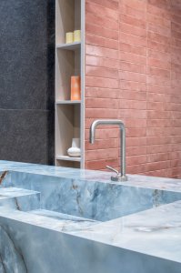 At Cersaie 2022, Del Conca celebrates the marble tradition with Premiere DSC08047_DEF_WEB - Ceramica del Conca