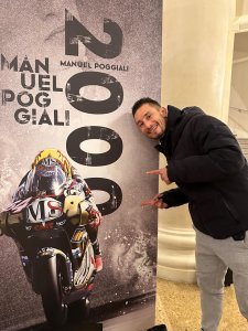 Casco d'Oro pour la carrière du double champion du monde Manuel Poggiali IMG_0274 - Ceramica del Conca