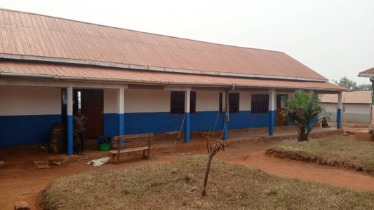 Il Centro Ospedaliero di Kalala-Diboko &egrave; finalmente operativo! PHOTO-2025-11-13-19-37-34%201 - Ceramica del Conca