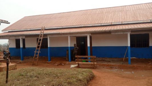 Il Centro Ospedaliero di Kalala-Diboko &egrave; finalmente operativo! PHOTO-2025-11-13-19-37-35 - Ceramica del Conca