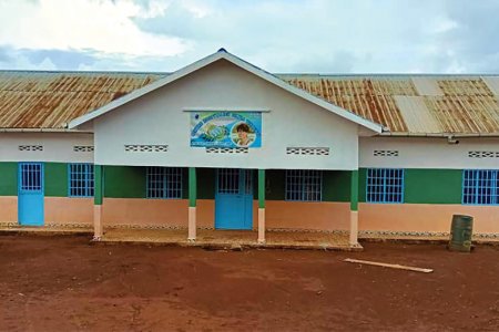 Il Centro Ospedaliero di Kalala-Diboko &egrave; finalmente operativo! ospedale-congo-carita-senza-confini-web - Ceramica del Conca