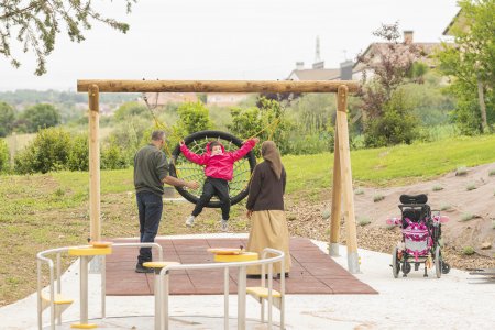 I dipendenti del Gruppo Del Conca in visita al Parco della Casa di Marco PARCO%20CASA%20MARCO%20SIMONCELLI%20(103) - Ceramica del Conca