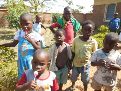 Malawi, Matola, Wohnhäuser , 2011 matola%20case%20famiglia%20(10) - Ceramica del Conca