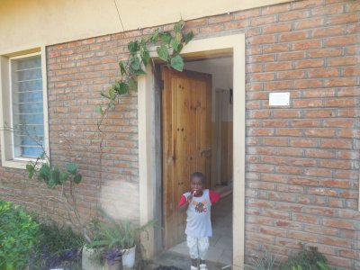 Maison d'Accueil à Matola-Malawi (2011) matola%20case%20famiglia%20(3) - Ceramica del Conca