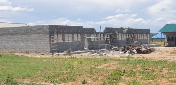 L'école de Mitengo prend forme Foto%2017 - Ceramica del Conca