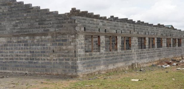 L'école de Mitengo prend forme Foto%2022 - Ceramica del Conca