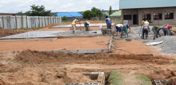 École primaire à Mitengo, Zambie, 2019/2020 costruzione%20mitengo%20school_delconca%20(2)-min - Ceramica del Conca