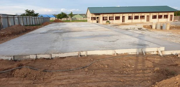 École primaire à Mitengo, Zambie, 2019/2020 costruzione%20mitengo%20school_delconca%20(7)-min - Ceramica del Conca