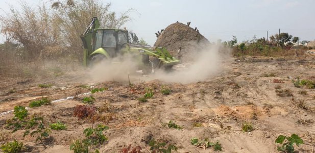 Scuola elementare a Mitengo, Zambia, 2019/2020 costruzionemitengo%20school%20delconca%20(1)-min - Ceramica del Conca