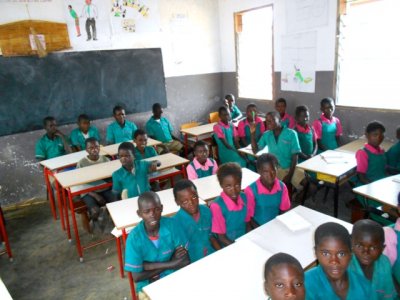 École sur le Chikala, Malawi (2013) DSCN7672 - Ceramica del Conca