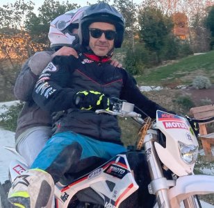 Nel Parco della Casa di Marco Simoncelli mototerapia, gioia e adrenalina mototerapia%20casa%20simoncelli2023%20(1) - Ceramica del Conca