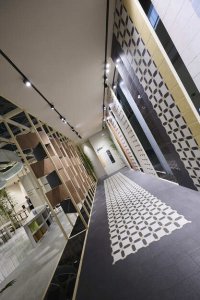 Una visione unitaria: il Gruppo Del Conca a Cersaie 2026 DEL_CONCA_CERSAIE_2026_017 - Ceramica del Conca
