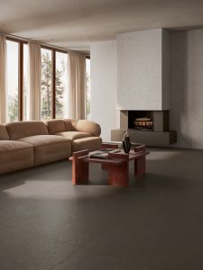 Gres porcellanato Iconic del_conca_iconic_chalk_chocolate_matter_living_02 - Ceramica del Conca
