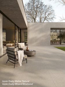 Feinsteinzeug Mittlere Formate del_conca_iconic_dusty_mineral_matter_outdoor_01_a - Ceramica del Conca