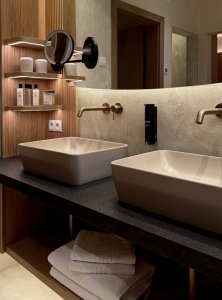 L'Eccellenza Incontra il Design al Quellenhof Luxury Resort di Merano IMG_0813 - Ceramica del Conca