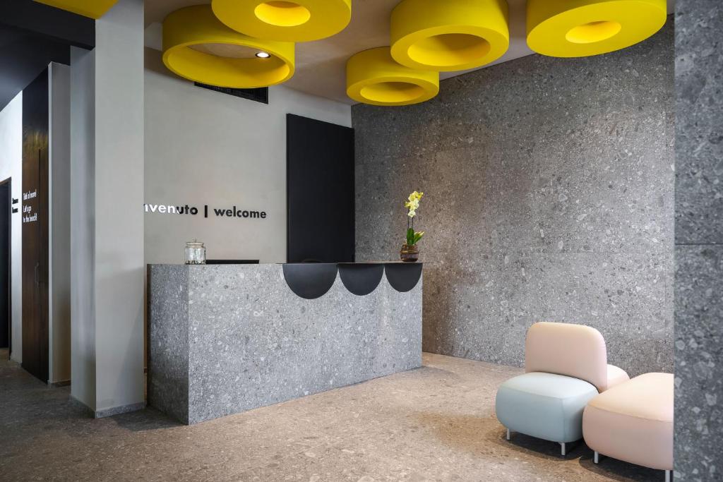 Gres porcellanato Hotel Sole, Riccione, Italia HOTEL%20SOLE%20RICCIONE%20-GRES%20STELVIO(3) - Ceramica del Conca