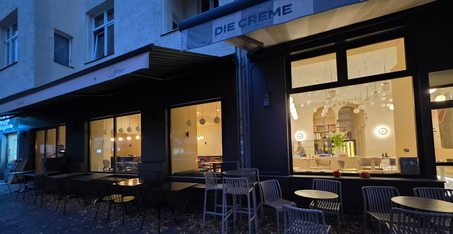 Die Creme: L'Eleganza del Terrazzo Veneziano nel Cuore di Berlino  - Ceramica del Conca