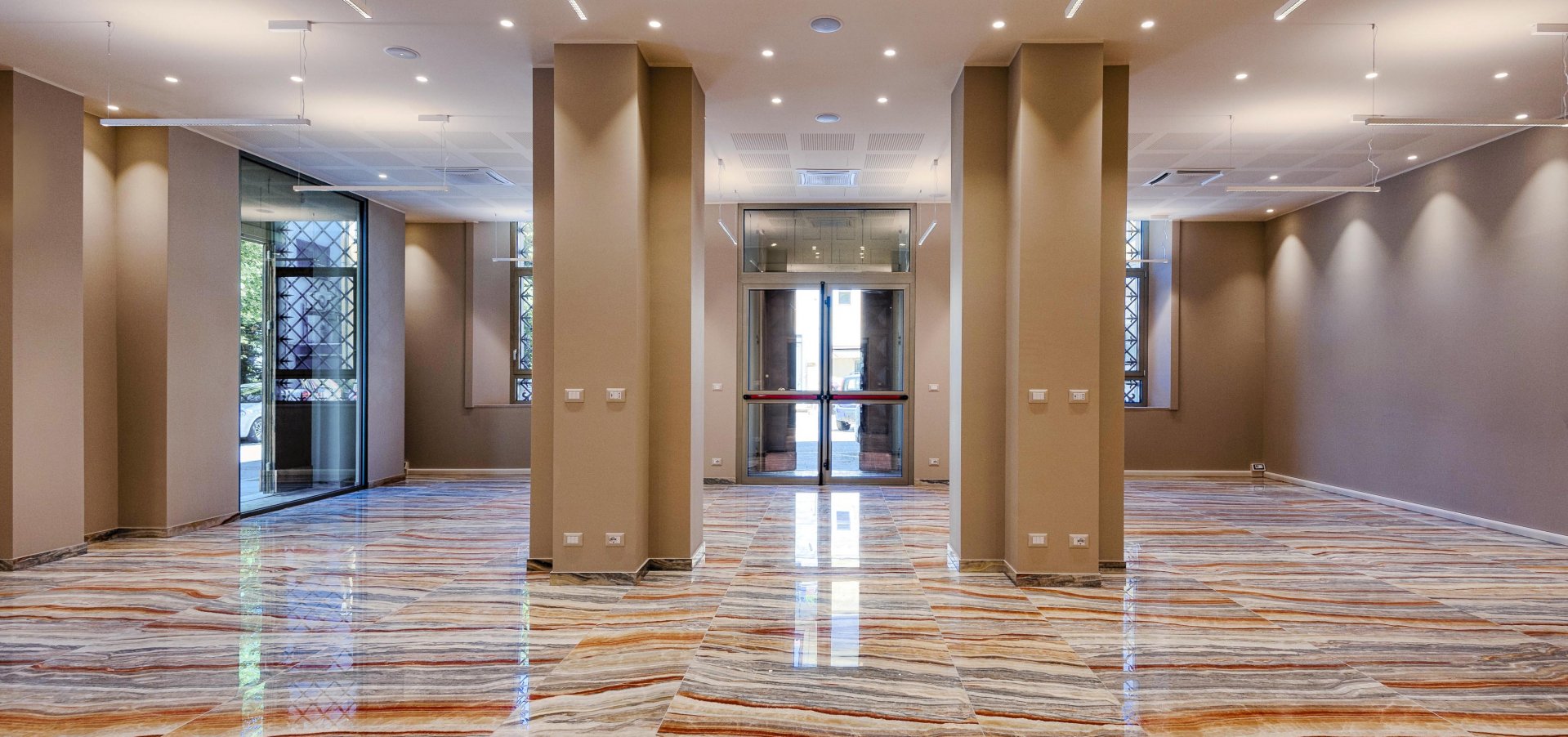 Gres porcellanato Palazzo Sais, San Marino, Repubblica di San Marino _DSC1890_HDR%20copy%201 - Ceramica del Conca