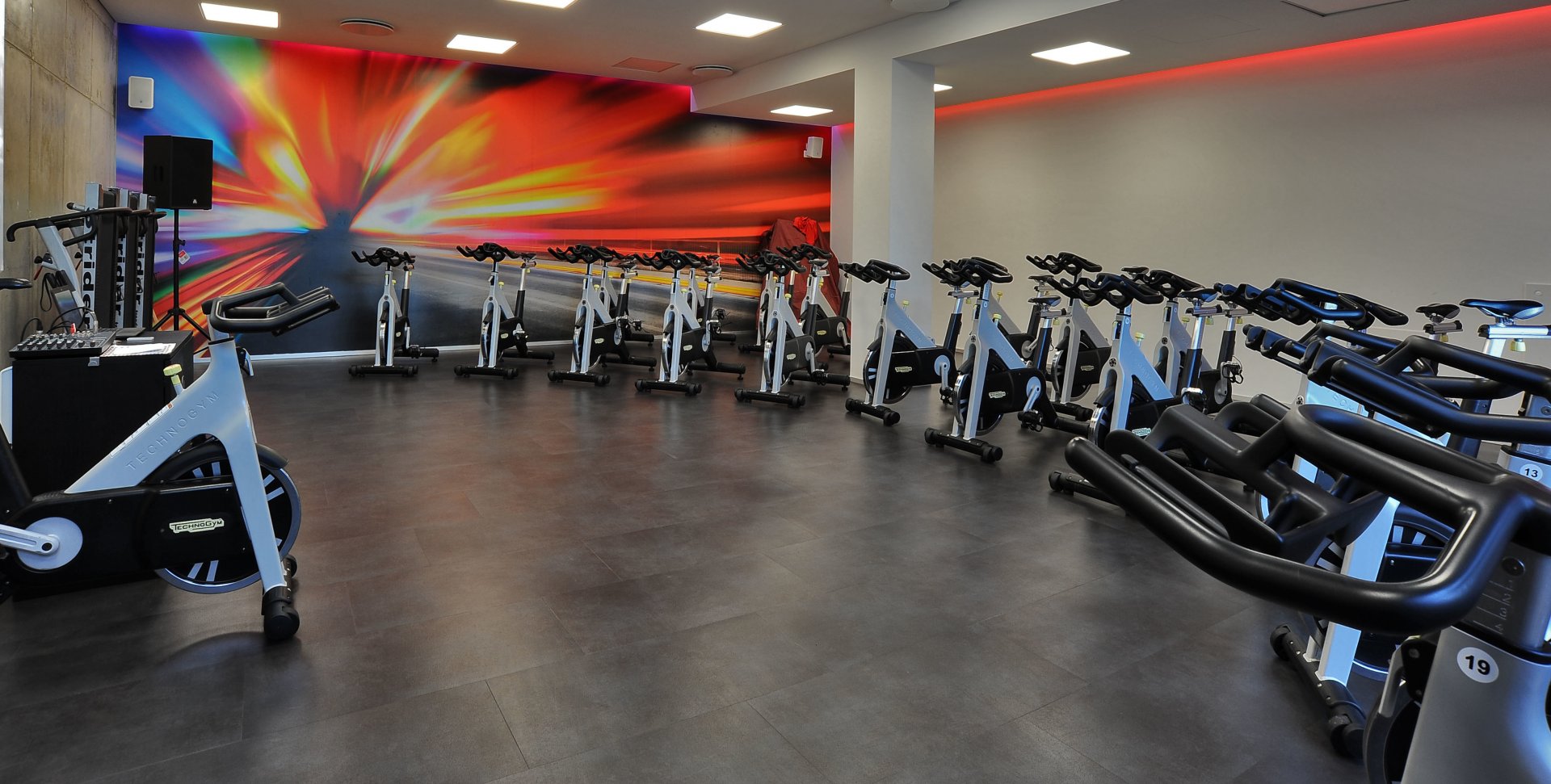 Eracle Sport Center, superfici Del Conca in tutti gli ambienti.  - Ceramica del Conca