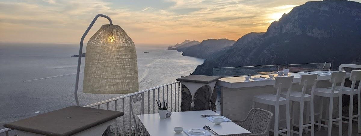 Am Weg der Götter: Ein Restaurant zwischen Himmel und Meer  - Ceramica del Conca