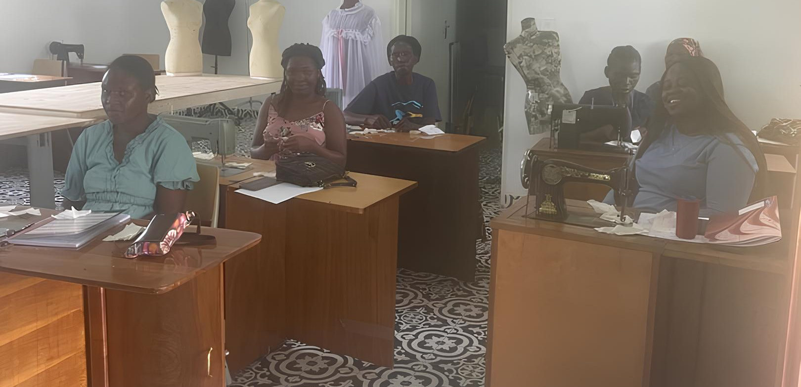 In Zambia un laboratorio di cucito &egrave; modello di sviluppo sostenibile  - Ceramica del Conca