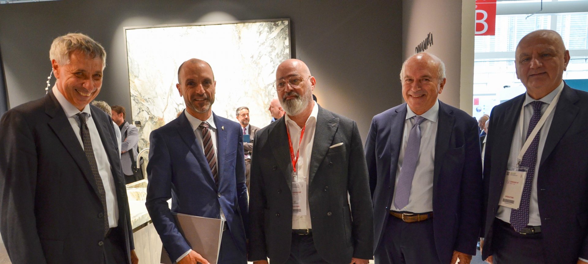 Stefano Bonaccini e Vincenzo Colla in visita allo stand Del Conca a Cersaie 2023  - Ceramica del Conca