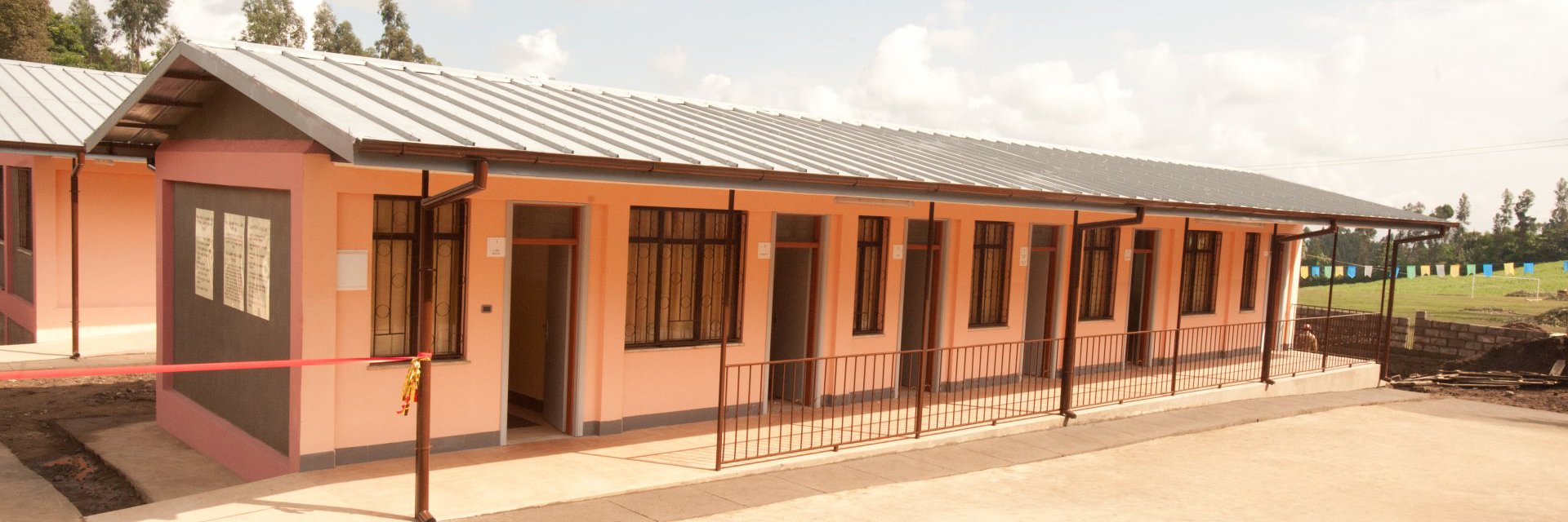 Health Center di Wassarà, Etiopia 2010  - Ceramica del Conca