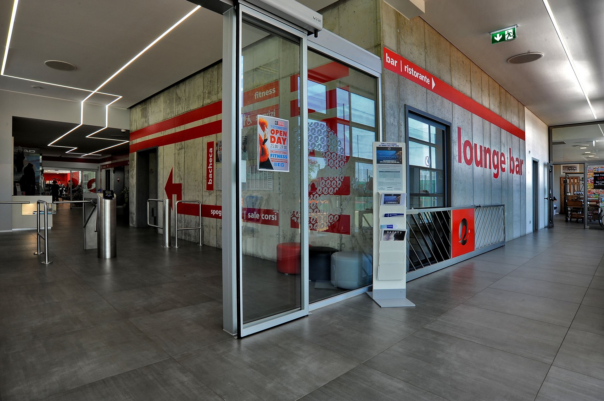 Porcelain Stoneware Eracle Sports Center, San Piero della Battaglia, Italia 13 - Ceramica del Conca