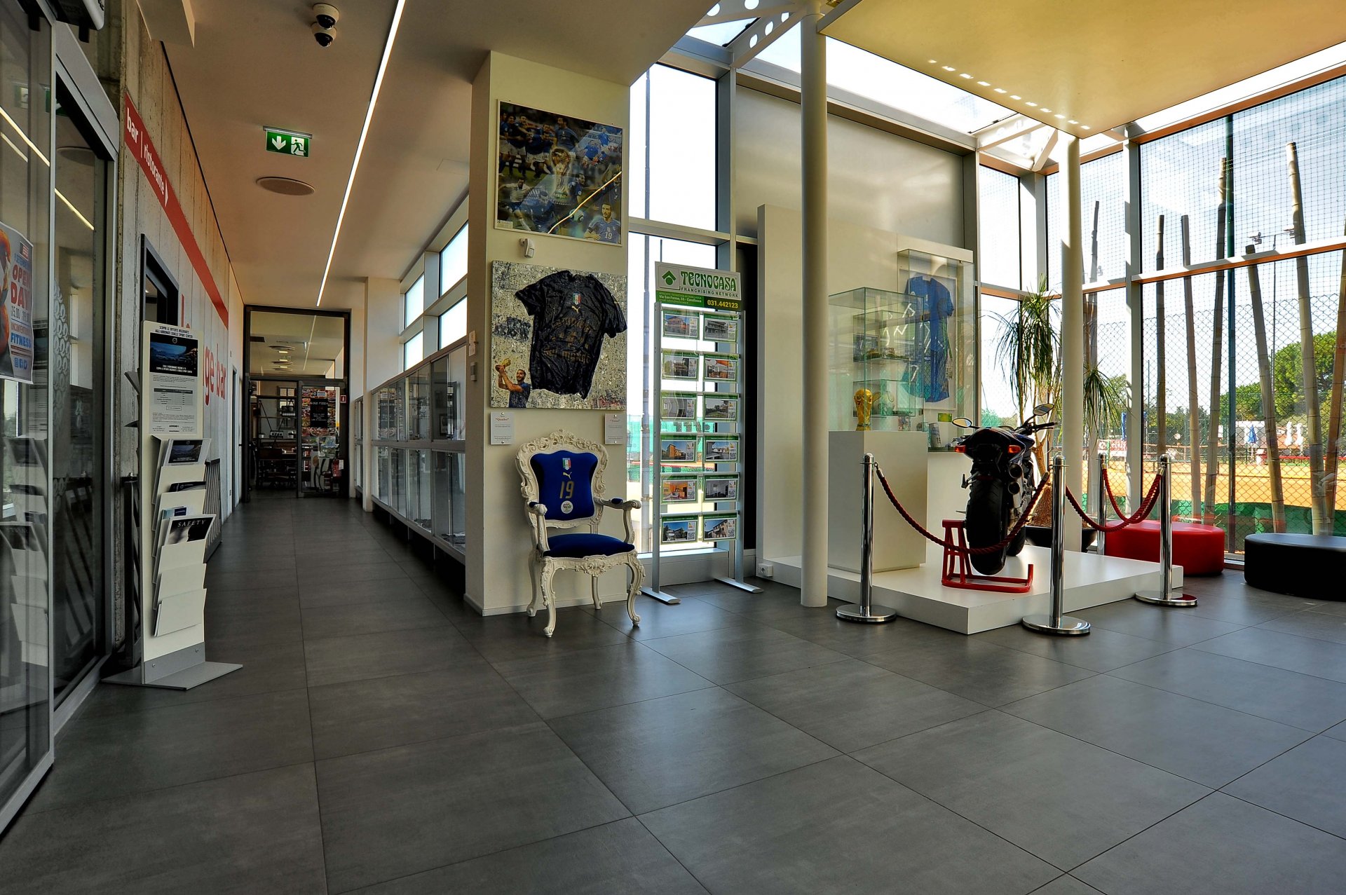 Porcelain Stoneware Eracle Sports Center, San Piero della Battaglia, Italia ERACLE%2008 - Ceramica del Conca