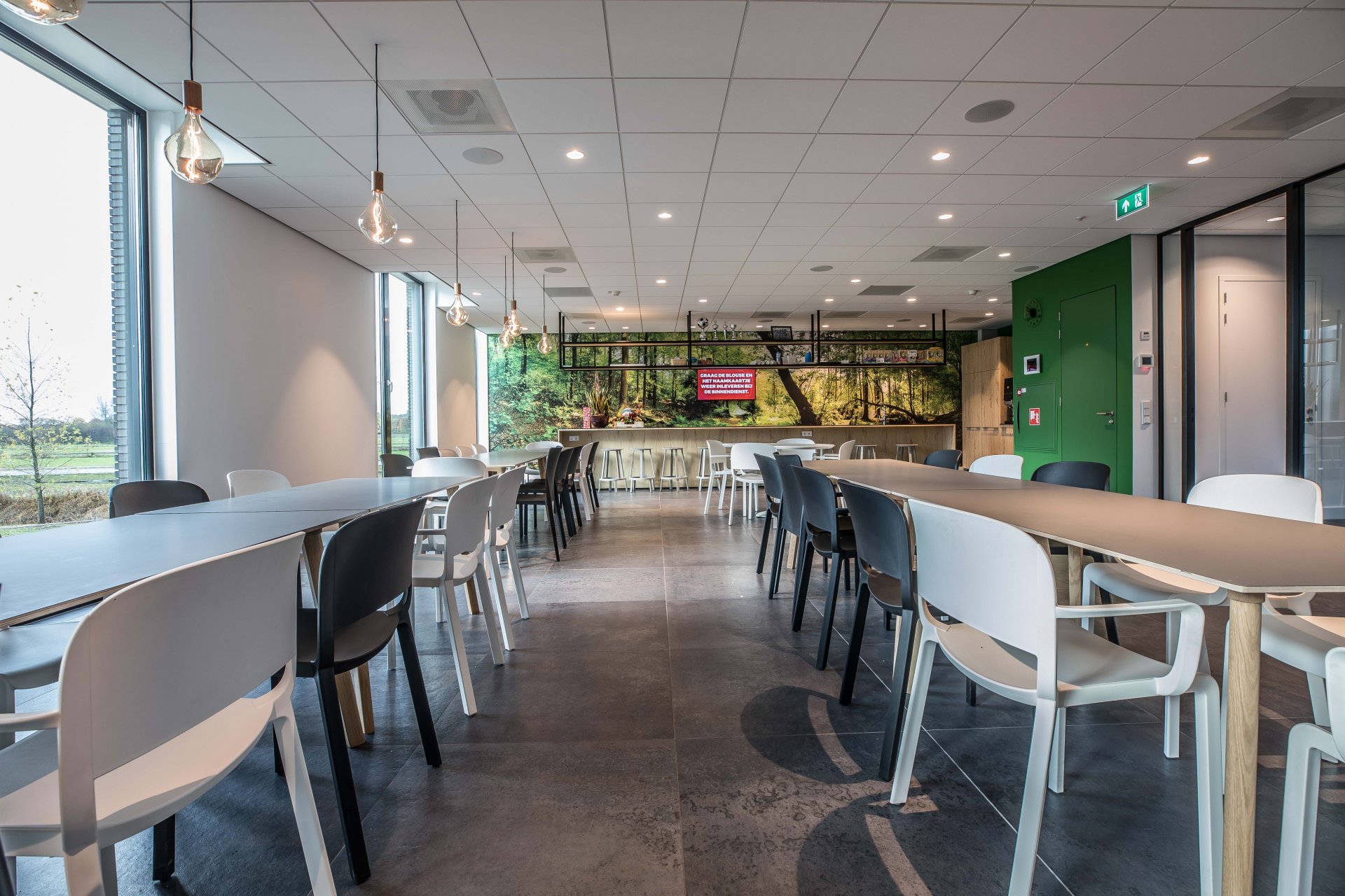 Feinsteinzeug Hofman Tierpflege, Eneter, Olanda BW%20HR%20Reggetegels%20Animal%20Care-5775 - Ceramica del Conca