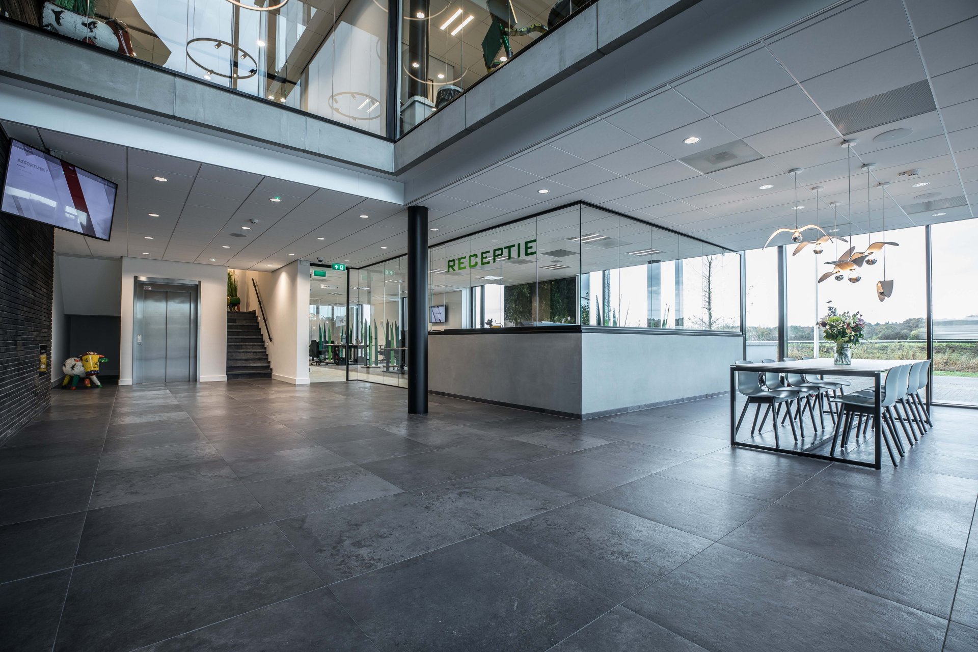 Feinsteinzeug Hofman Tierpflege, Eneter, Olanda BW%20HR%20Reggetegels%20Animal%20Care-5792 - Ceramica del Conca