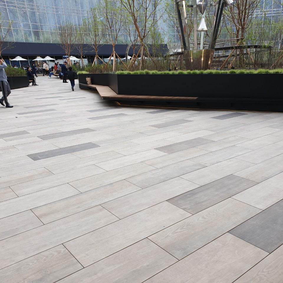 Gres porcellanato I'Park Mall, Seoul, Korea del Sud IPARK%20MAL_KOREA%20(5) - Ceramica del Conca