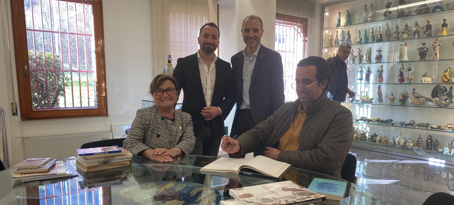 KUWAITI AMBASSADOR AL-QAHTANI VISITS CERAMICA FAETANO  - Ceramica del Conca