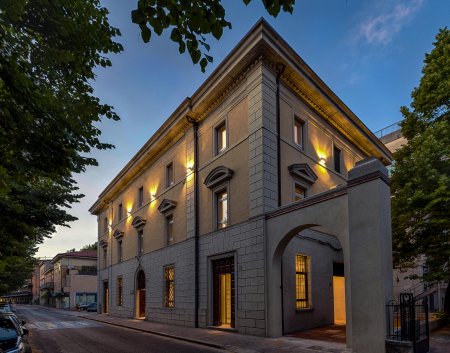 In der Republik San Marino erwacht ein verlassener Palazzo als Universitätsgebäude zu neuem Leben _DSC4000_HDR - Ceramica del Conca